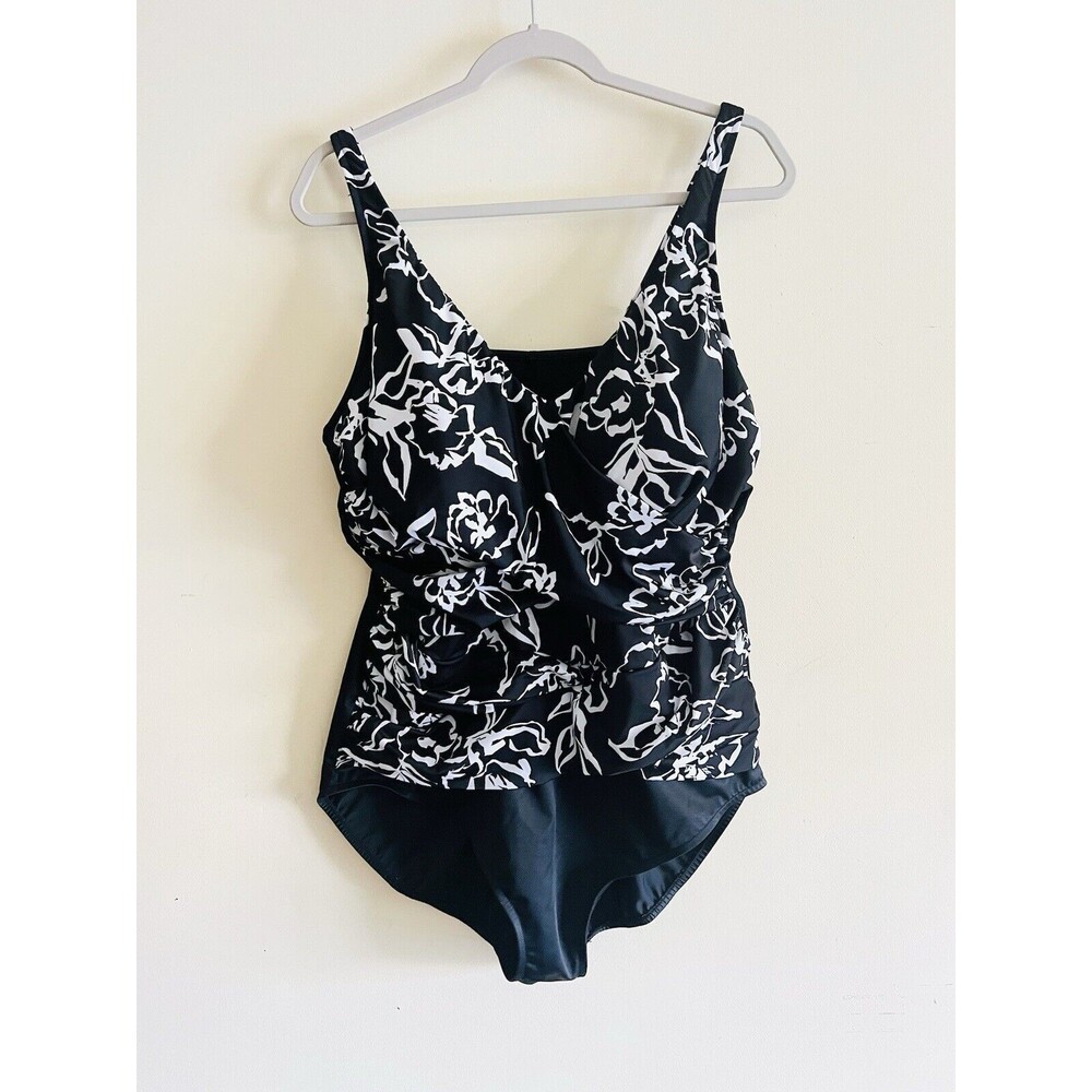 Trimshaper Women's Black/White 1-PC Swimsuit  Bra‎ Plus Size 22W Slimming